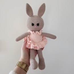 Jänkupreili roosa satskleidiga